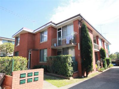 6 / 3 Holland Place, Lakemba