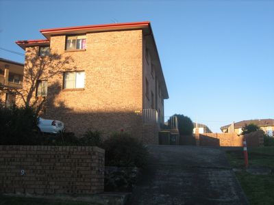 2 / 9 Melinda Grove, Lake Heights