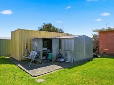 4 Quinn Avenue, George Town