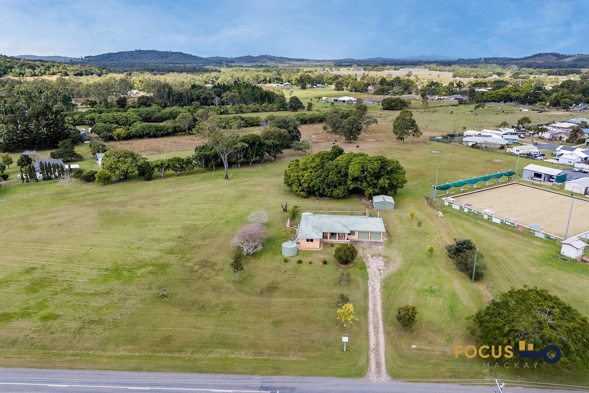 126 Beach Rd, Sarina