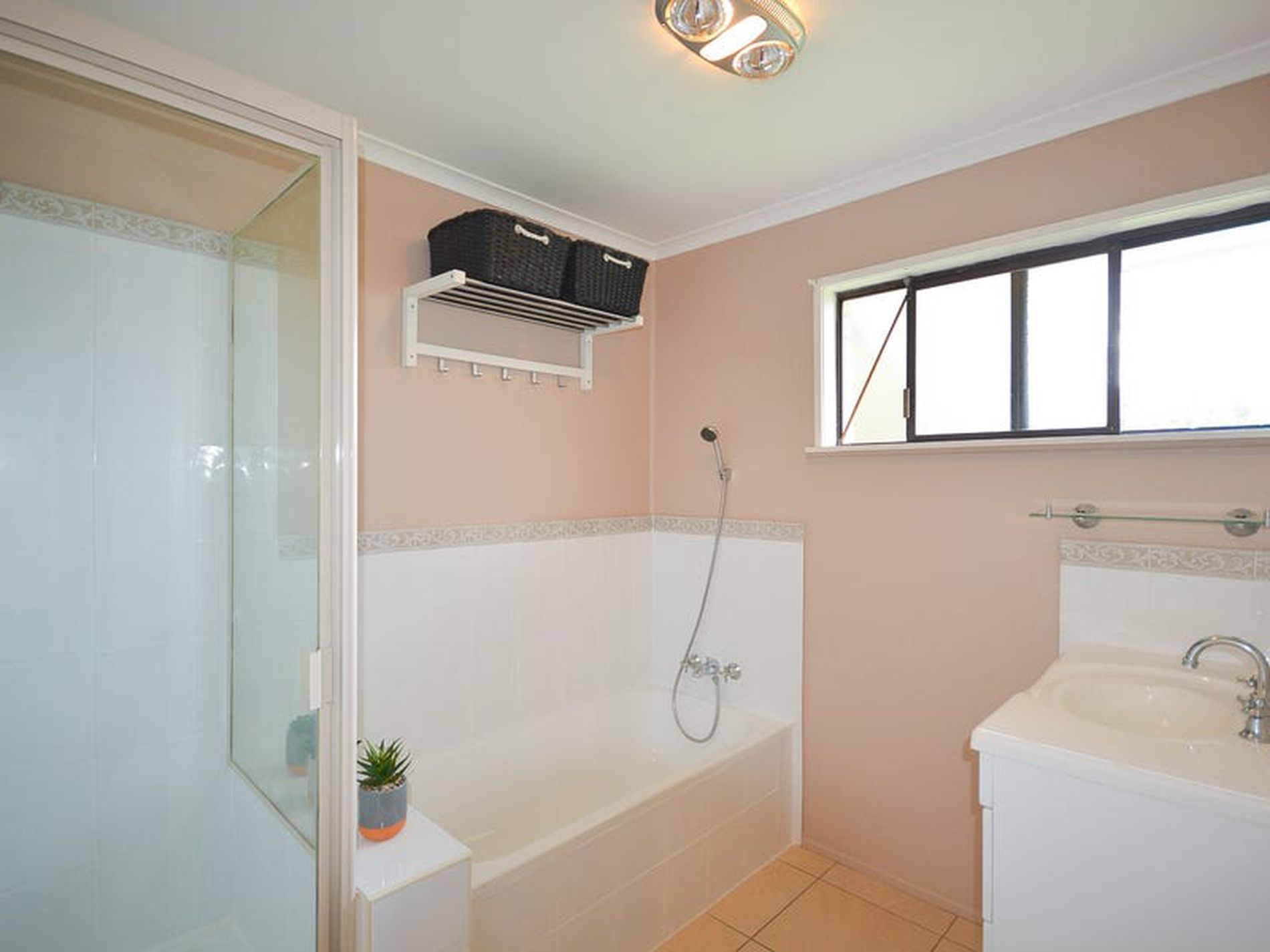 10 Milgate Street, Collingwood Park