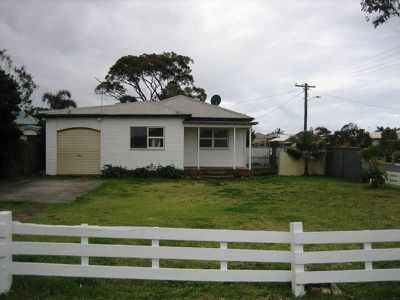 10 Acacia St, Windang