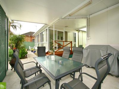 72 Waratah  St, Windang