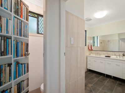 21 The Lakes Drive, Tweed Heads West