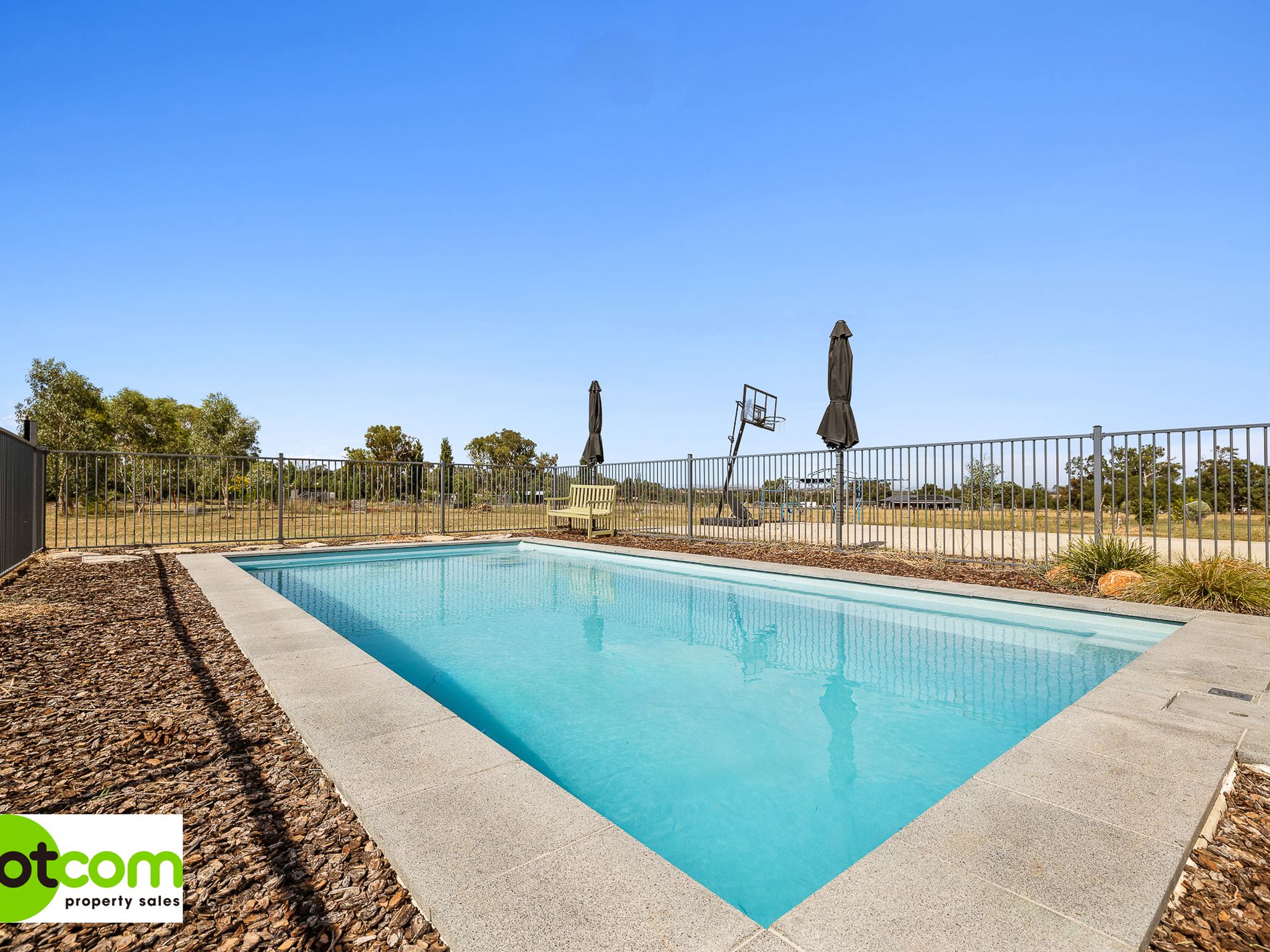 153 Martins Lane, Piallamore