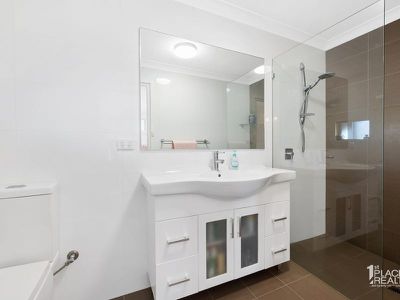 17 Armstrong St, Halls Head