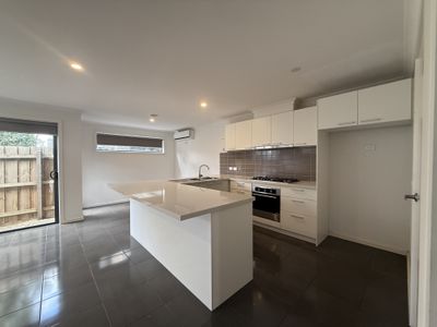 10 Mingay Close, Truganina