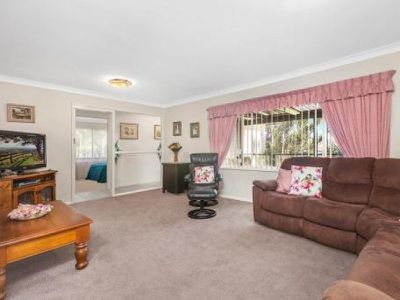 46 The Esplanade, Oak Flats