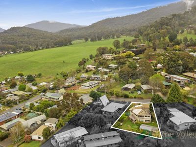 13 Coolumbooka Avenue, Tawonga South
