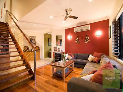1 Warbler Crescent, Douglas
