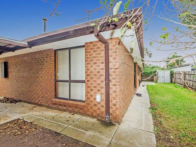 2 / 42 Rosella Avenue, Werribee