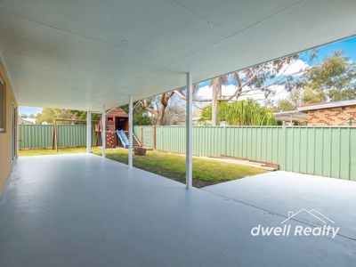 4 DEANE STREET, St Georges Basin