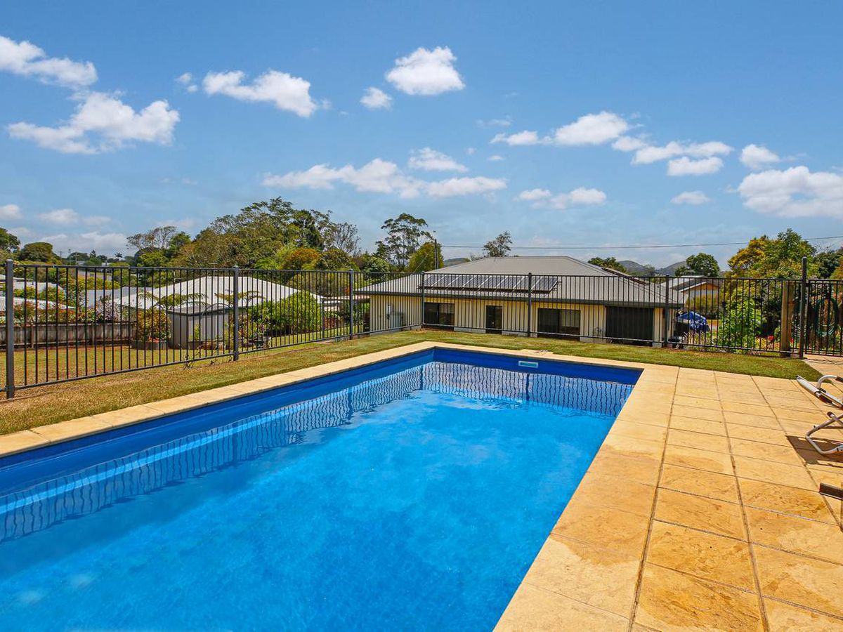 18 Barrine Road, Yungaburra