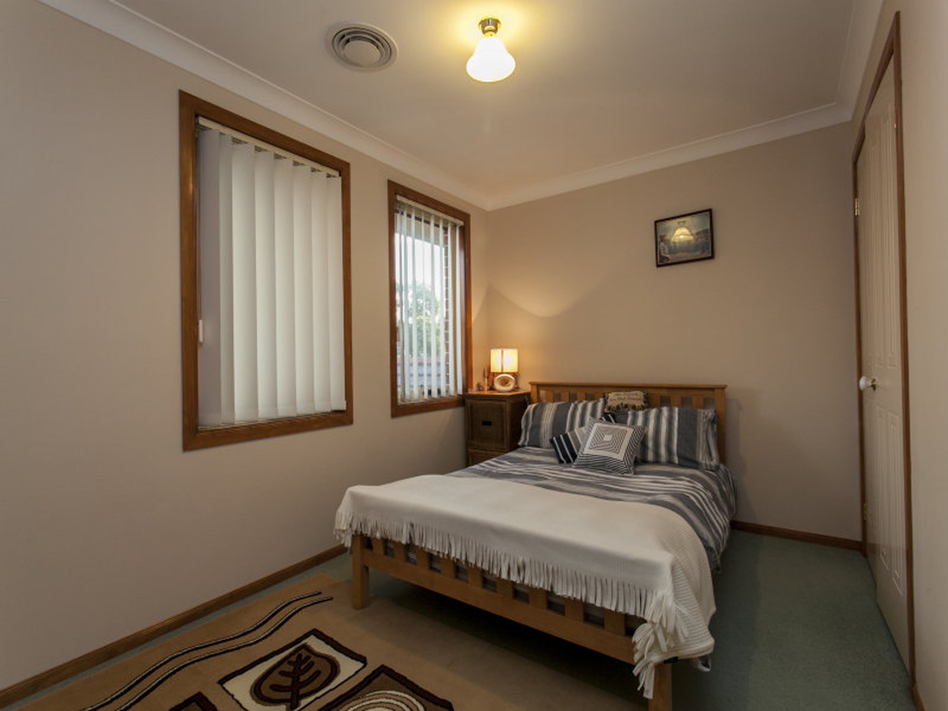 162 Ridgetop Drive, GLENMORE PARK