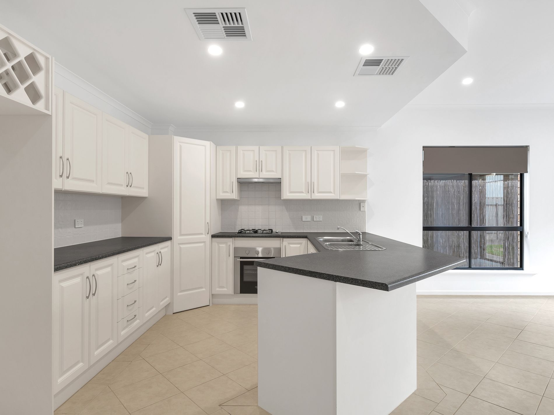 1 / 1653 Golden Grove Road, Greenwith