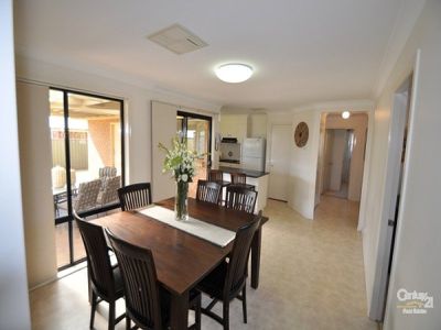 94 Twickenham Drive, Dubbo