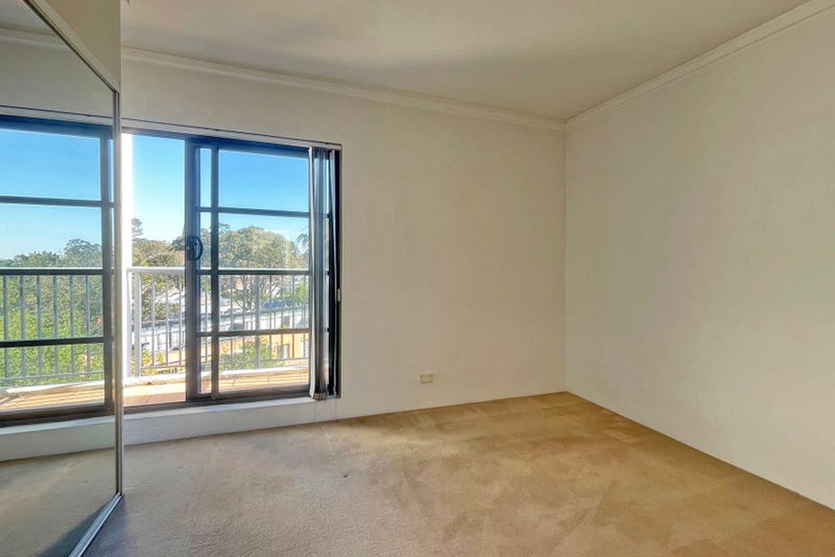 510E / 138 Carillon Avenue, Newtown