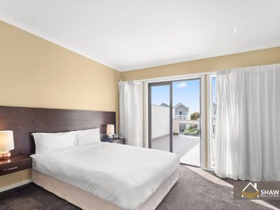 34/9 Greg Norman Drive, Sanctuary Lakes