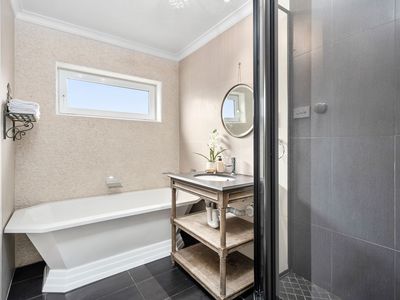 10 / 50 Eastern Beach Road, Geelong
