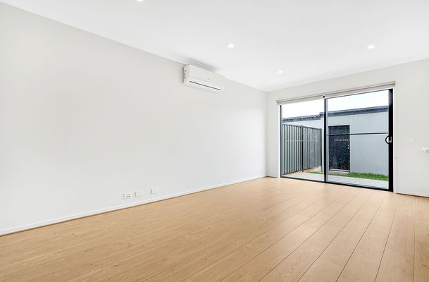 9 Caladenia Walk, Craigieburn