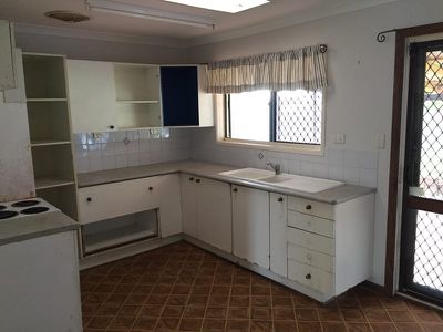 46 Sunningdale Avenue, Rochedale South