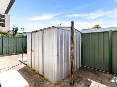60 Hollywood Boulevard, White Rock