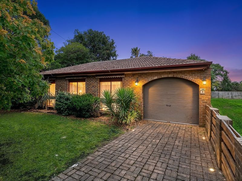 2 Ainsleigh Court, Cranbourne