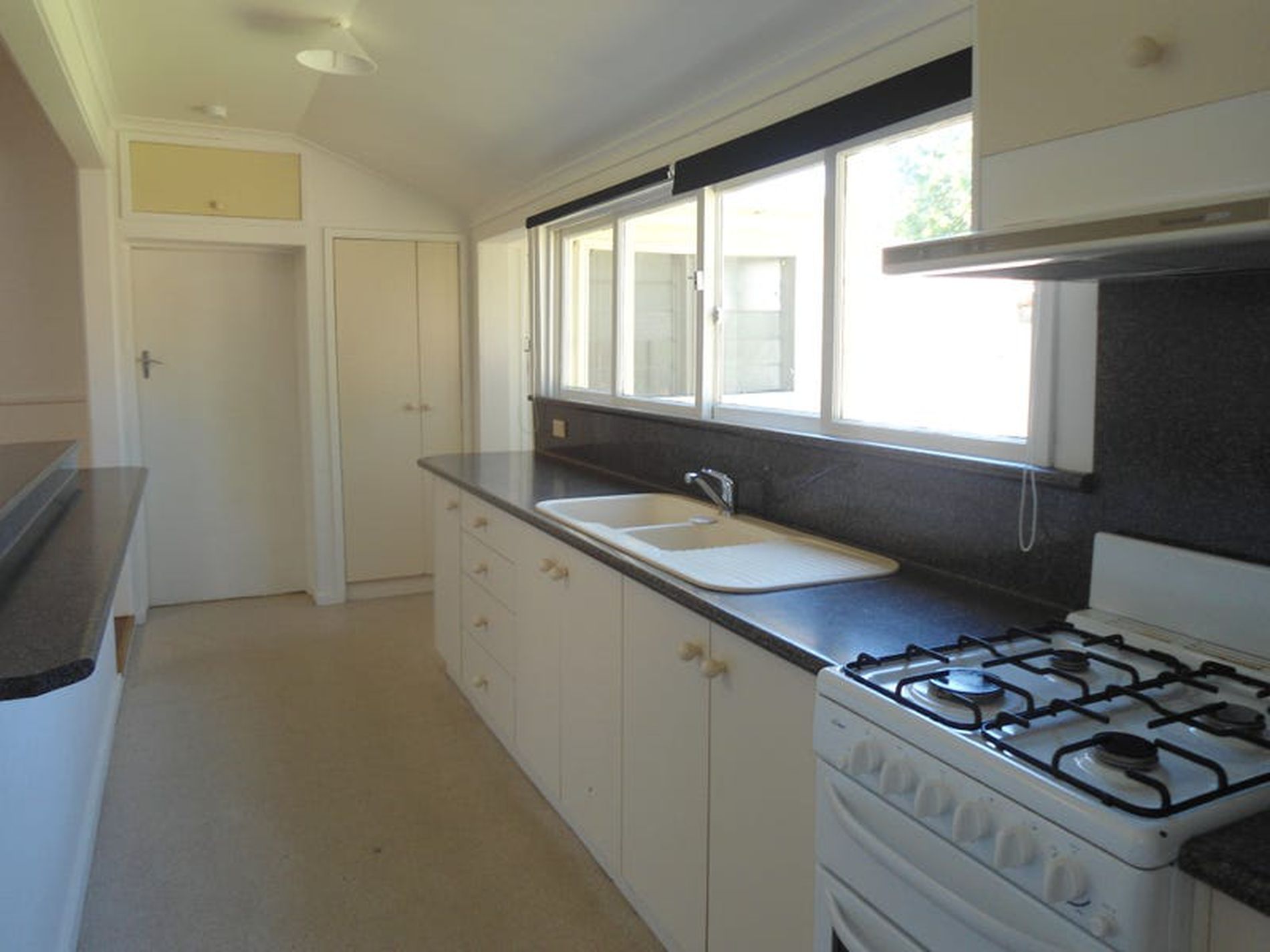 29 Girton Crescent, Manifold Heights