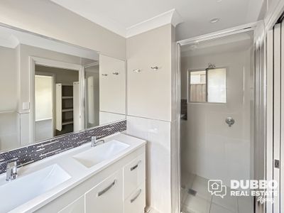 76 Catherine Drive, Dubbo