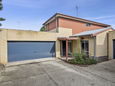 2 / 13 Fogarty Avenue, Highton