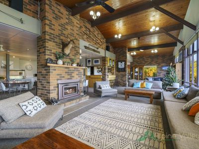 9 Allamar Court, Tawonga South