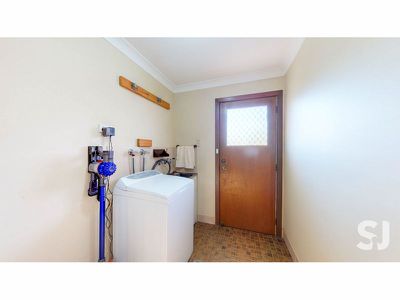 16 Flinders Close, Dubbo