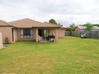 17 Oasis Drive, Kingaroy