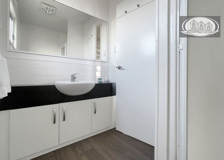 1 / 342 Dutton Way, Portland