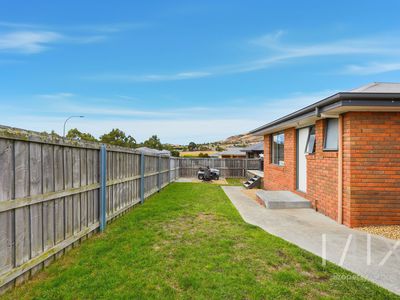 1 / 19 Joseph Link, Brighton