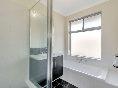 17 Cooloola Chase, Yanchep