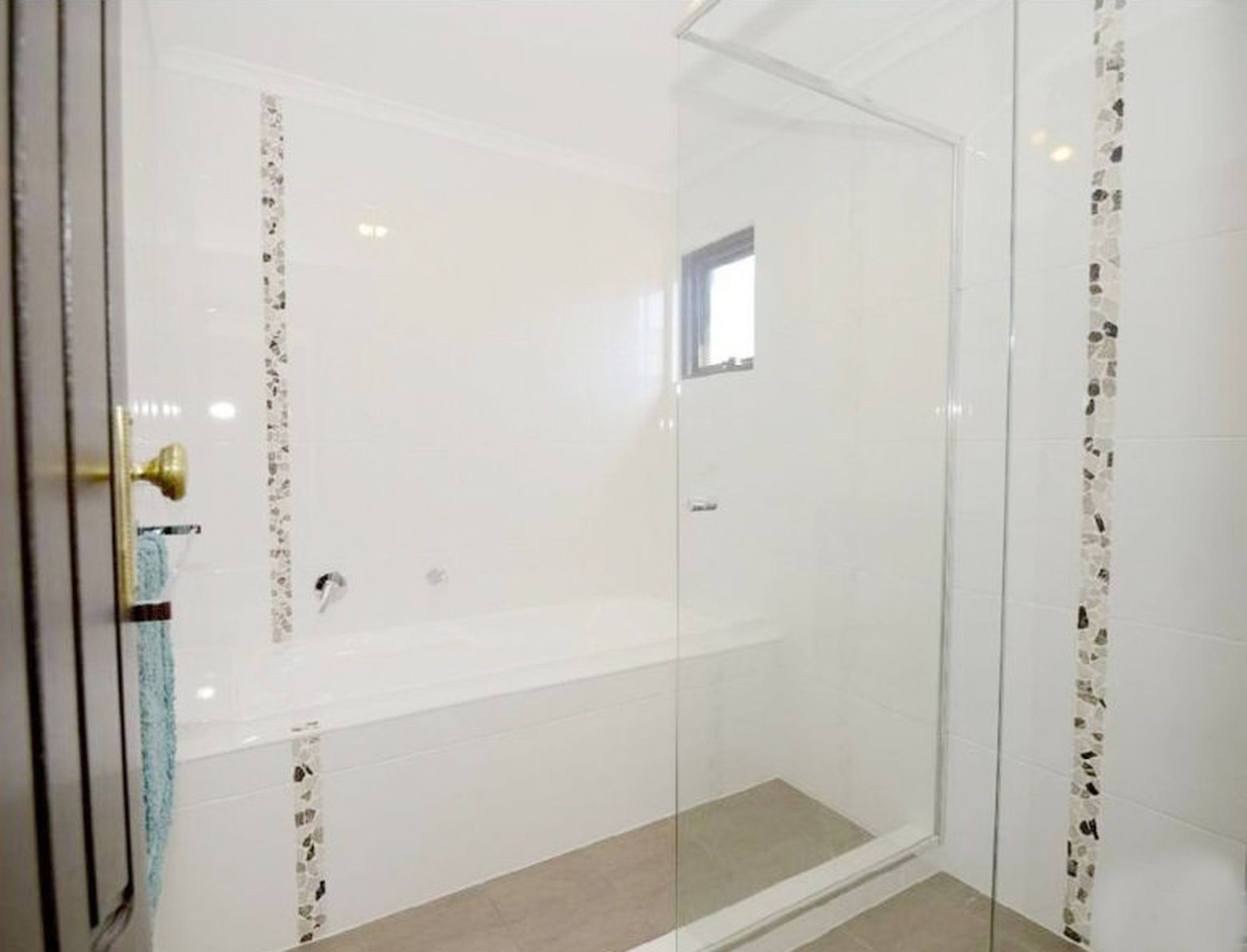 8 Heron Way, Hallett Cove