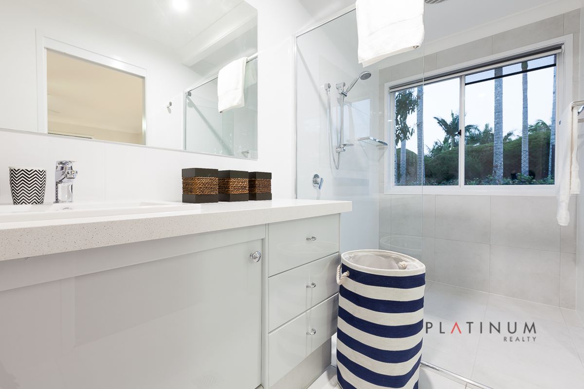 141 Santa Cruz Boulevard, Clear Island Waters