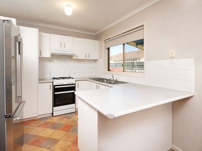 2 / 24 EDINBURGH CIRCUIT, Wodonga