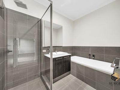 10 Petunia Crescent, Armstrong Creek