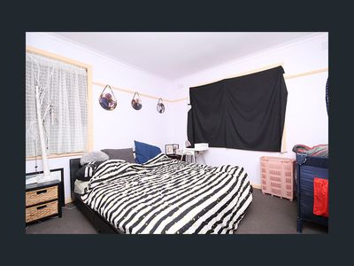 2 Langlands Street, Horsham