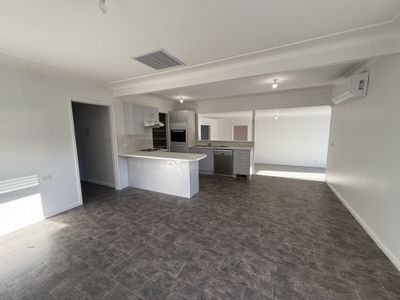 18 Walter Bull Crescent, Griffith