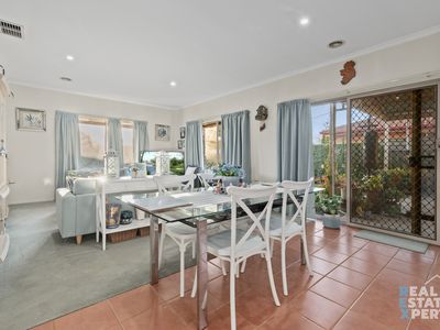 5 Geoffrey Court, Narre Warren