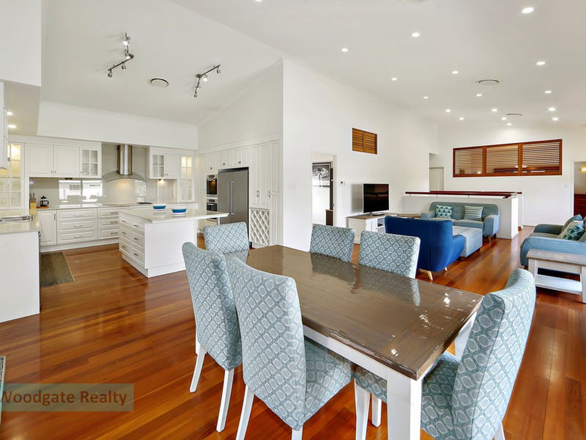31 Esplanade, Woodgate