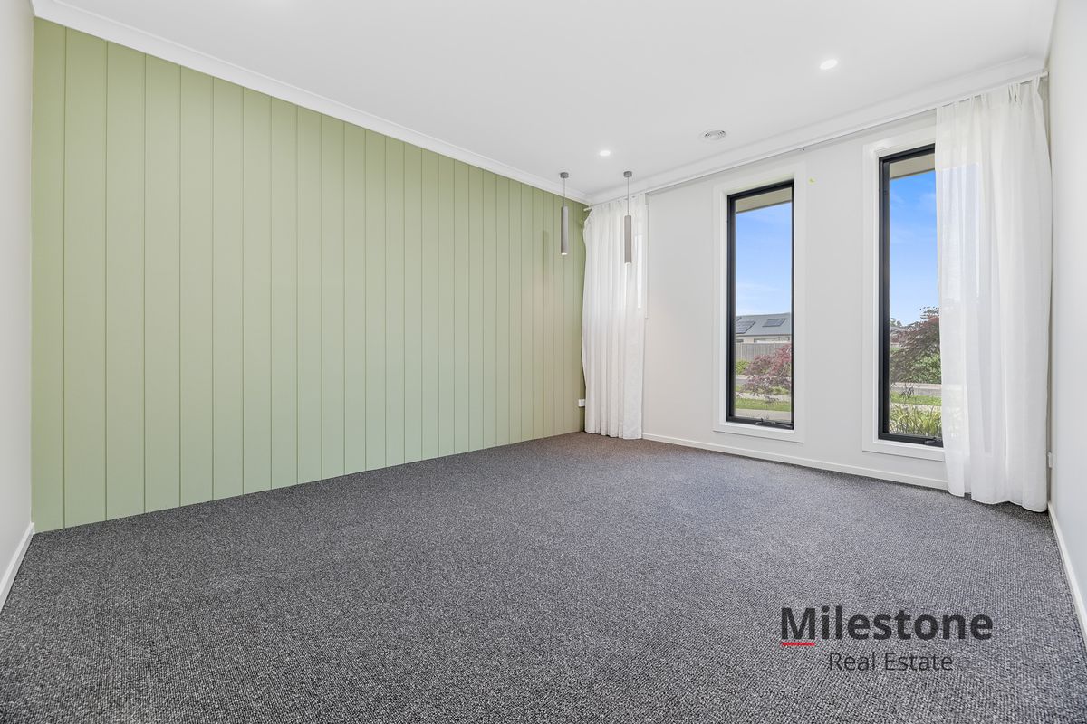 17 King Parrot Blvd, Drouin