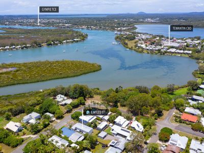 8-10 Myles Street, Tewantin
