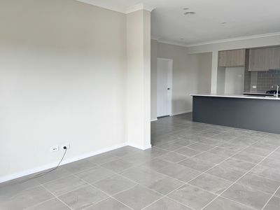 9 Kumara Drive, Manor Lakes