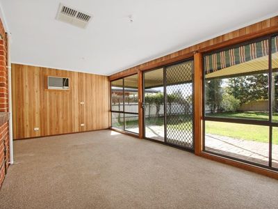 936 Sylvania Ave, North Albury