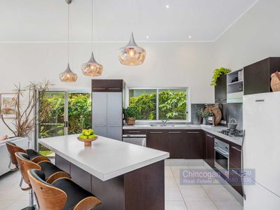 2 / 1 Boondoon Crescent, Ocean Shores