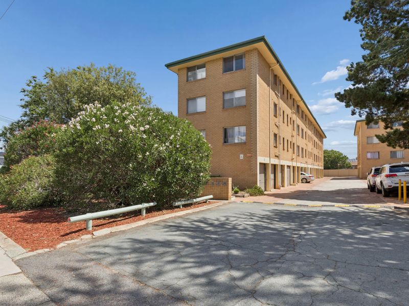 8 / 17 Campbell Street, Queanbeyan